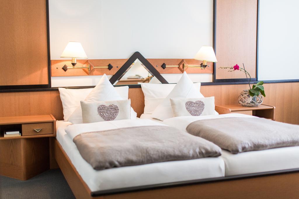 Hotel Kristall ไวส์วาสเซอร์ ภายนอก รูปภาพ
